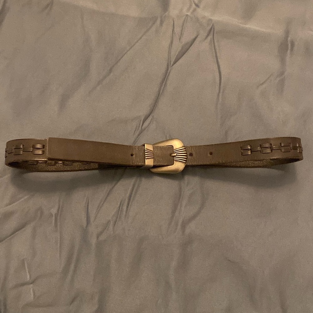 New without tags Frye leather belt, Size S.